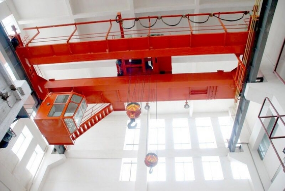 Grúa colgante de puente de doble viga de alta eficiencia duradera con capacidad de 5-100 toneladas con elevadores
