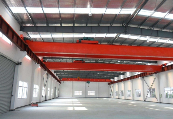 Puente eléctrico resistente Crane In Warehouse del haz del doble 5T del viento